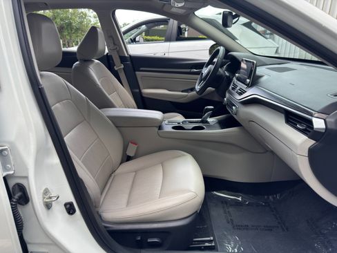 Used 2019 Nissan Altima 2.5 SL AWD/4WD image 16