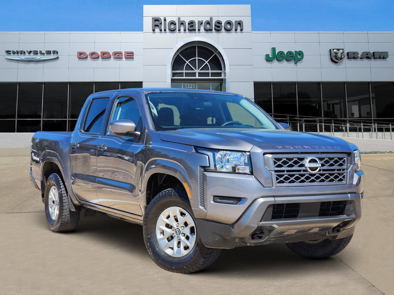 Used 2024 Nissan Frontier SV w/ Technology Package AWD/4WD image 1