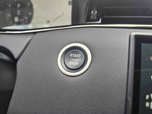 Used 2025 Land Rover Range Rover Evoque S AWD/4WD image 31
