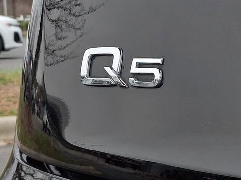 Used 2020 Audi Q5 e Prestige w/ Prestige Package image 32