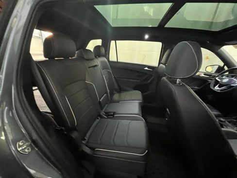 Certified 2023 Volkswagen Tiguan SEL R-Line image 28