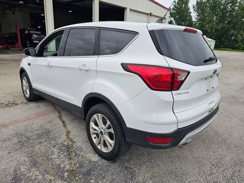 Used 2019 Ford Escape SE FWD image 5