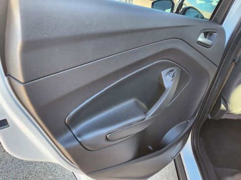 Used 2018 Ford Escape SE w/ Ford Safe & Smart Package image 37