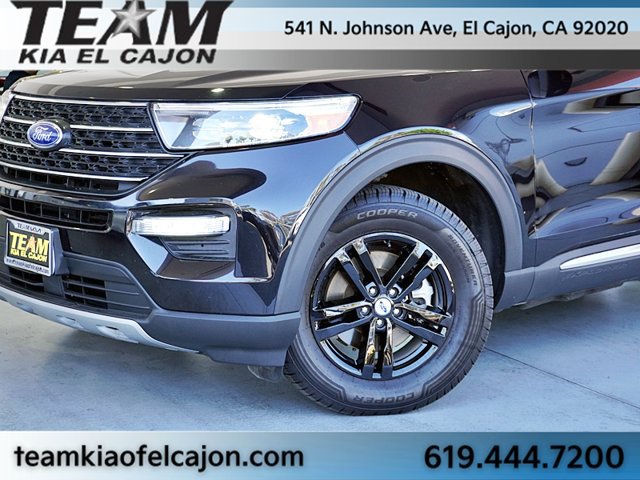 Used 2023 Ford Explorer XLT w/ Equipment Group 202A AWD/4WD image 3