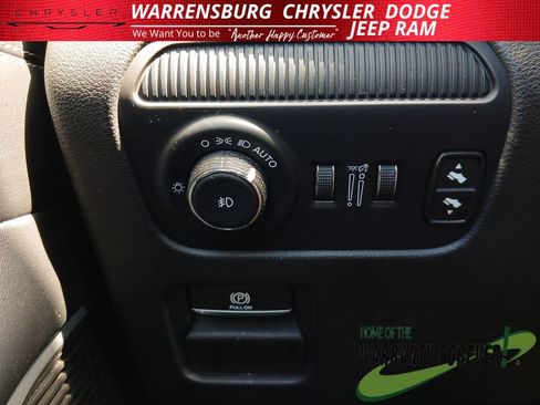 Used 2024 Jeep Wagoneer Series II AWD/4WD image 32