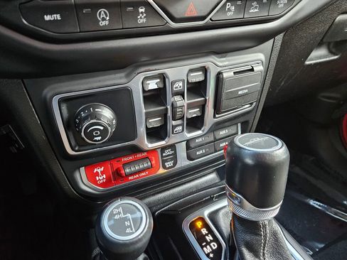 Used 2020 Jeep Gladiator Rubicon image 23