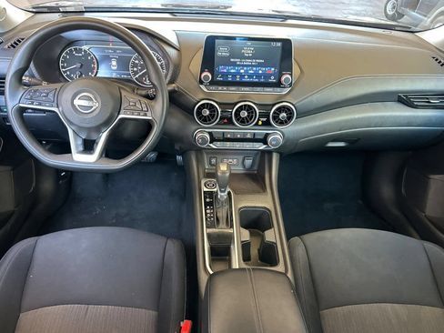 Used 2024 Nissan Sentra SV FWD image 3