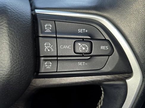 Used 2021 Jeep Grand Cherokee L Limited w/ Trailer Tow Group (B) image 16