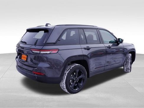 New 2025 Jeep Grand Cherokee Limited w/ Black Appearance Package image 3