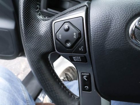 Used 2019 Toyota Tacoma Limited image 17