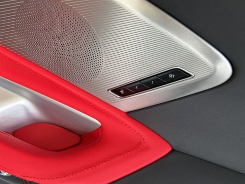 Used 2021 Chevrolet Corvette Stingray Preferred Cpe w/ Chrome Exterior Badge Package image 28