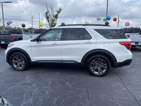 Certified 2023 Ford Explorer XLT w/ Equipment Group 202A RWD image 4