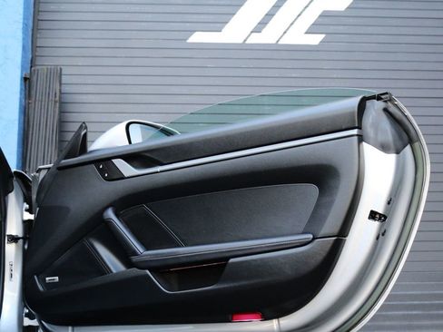 Used 2022 Porsche 911 Carrera image 25