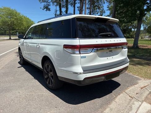 Used 2024 Lincoln Navigator L Reserve AWD/4WD image 6
