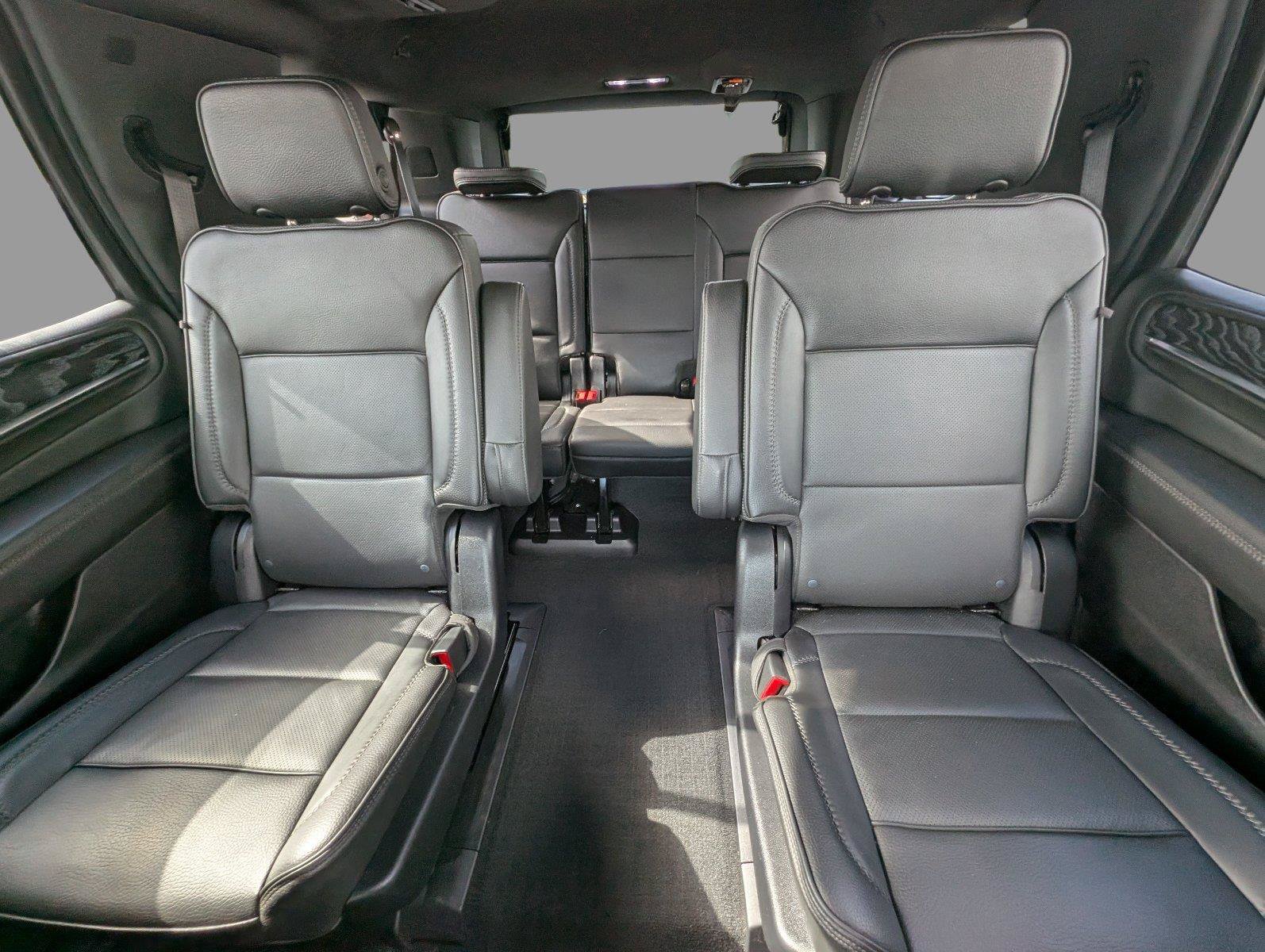 Used 2023 GMC Yukon Denali RWD image 31