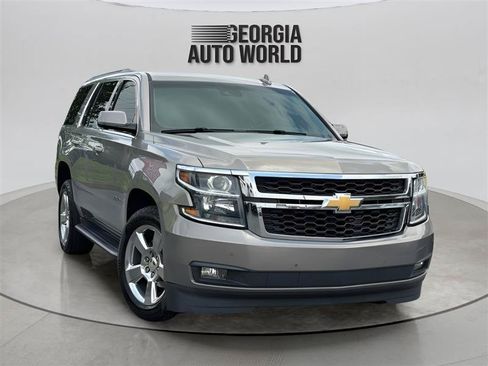 Used 2018 Chevrolet Tahoe LT w/ Luxury Package RWD image 9