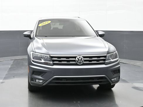 Used 2019 Volkswagen Tiguan SEL w/ 3rd Row Seat Package AWD/4WD image 7