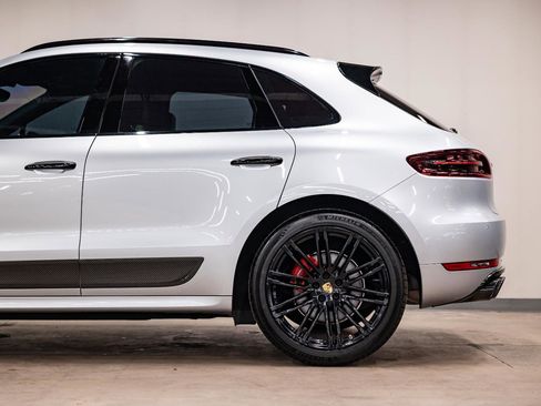 Used 2017 Porsche Macan GTS image 18