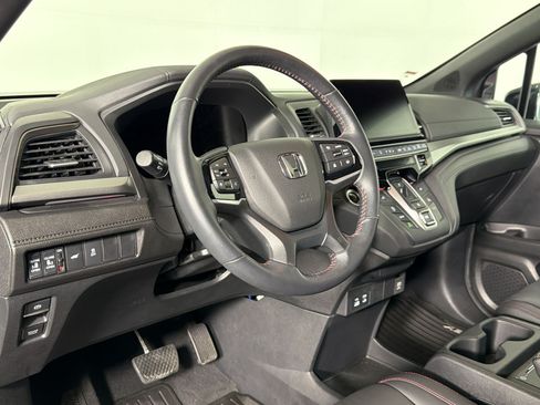 Used 2025 Honda Odyssey Sport-L image 3