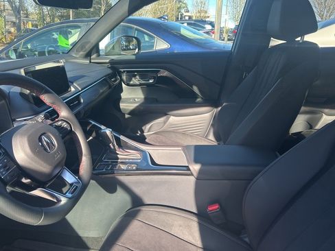Used 2025 Acura ADX A-Spec image 7