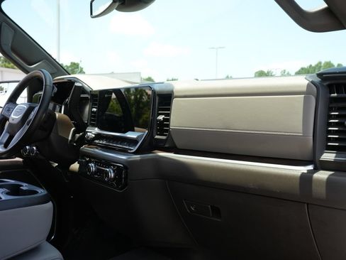 Used 2026 GMC Sierra 1500 SLT AWD/4WD image 23