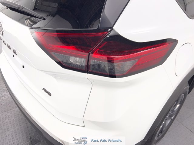 Used 2025 Nissan Rogue SV AWD/4WD image 13