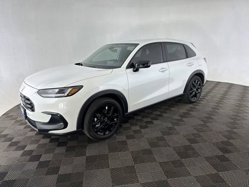 Certified 2025 Honda HR-V Sport image 4