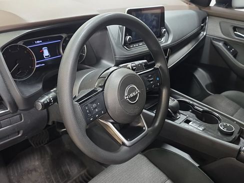 Used 2022 Nissan Rogue SV AWD/4WD image 12