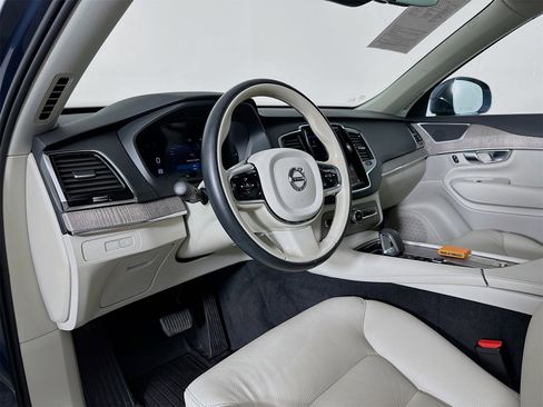 Used 2024 Volvo XC90 T8 Plus w/ Protection Package Premier image 9