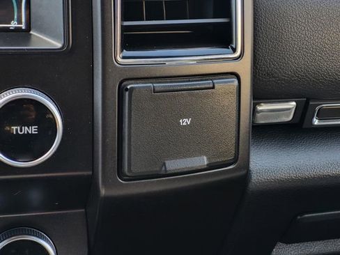 Used 2021 Ford Expedition Limited image 29