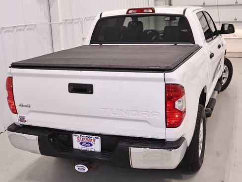 Used 2016 Toyota Tundra SR5 w/ SR5 Upgrade Package AWD/4WD image 40