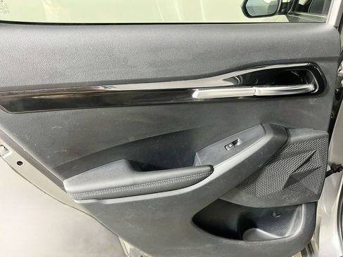 Used 2023 Kia Seltos S w/ Navigation Package FWD image 28
