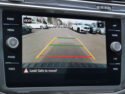 Certified 2024 Volkswagen Tiguan SE R-Line image 35