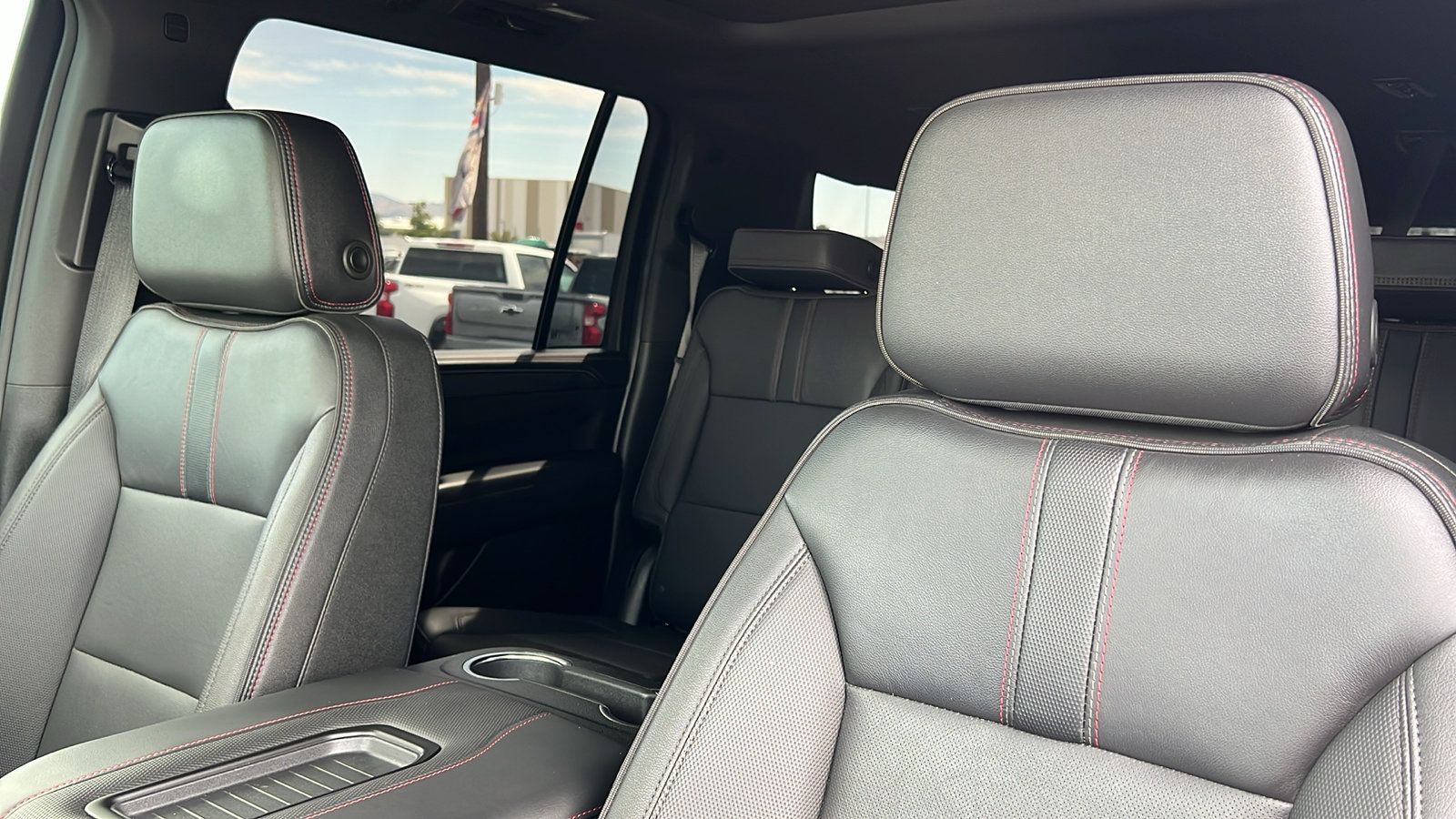 Used 2024 Chevrolet Suburban RST w/ Sport Performance Package AWD/4WD image 23
