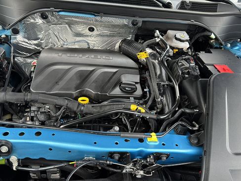 Certified 2025 Chevrolet Trax LT w/ Driver Confidence Package image 31