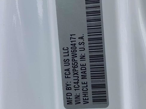 Certified 2023 Jeep Wrangler Sahara w/ Cold Weather Group image 25