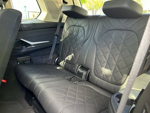 Used 2025 BMW X7 xDrive40i AWD/4WD image 62