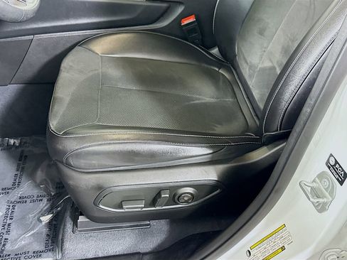 Used 2023 Jeep Grand Cherokee Altitude image 24