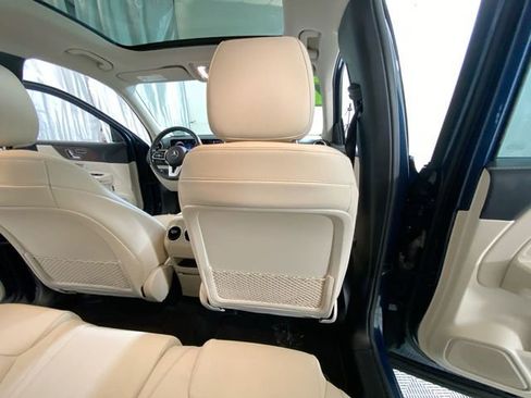 Used 2020 Mercedes-Benz GLB 250 4MATIC image 36