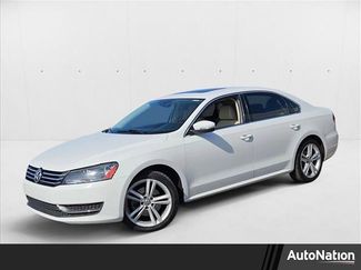 Used 2014 Volkswagen Passat 1.8T SE image 1
