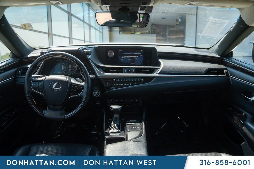 Used 2019 Lexus ES 350 w/ Premium Package FWD image 4