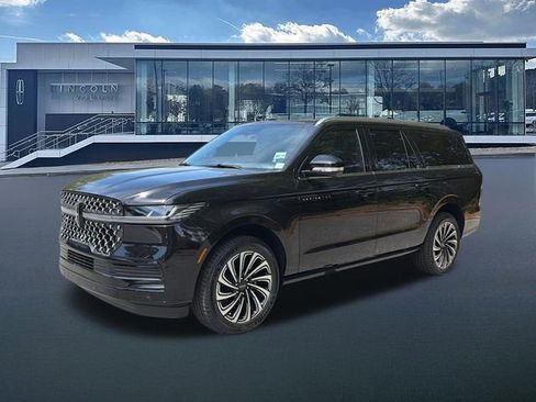 New 2026 Lincoln Navigator L Black Label AWD/4WD image 3