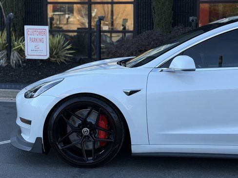 Used 2020 Tesla Model 3 Performance image 10