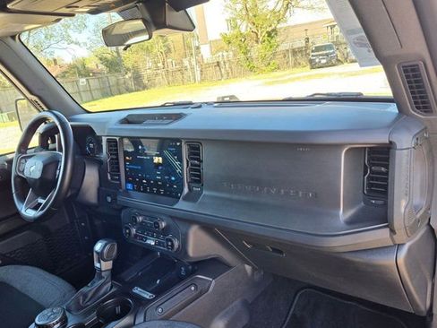 Used 2025 Ford Bronco Big Bend image 31