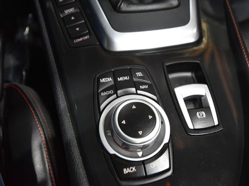Used 2015 BMW Z4 sDrive35is RWD image 38
