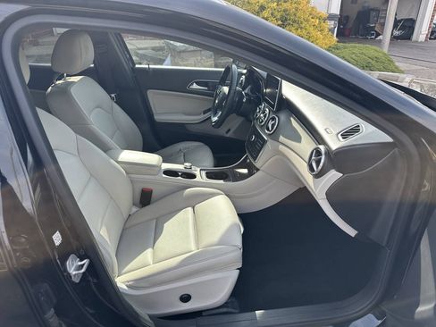 Used 2017 Mercedes-Benz GLA 250 4MATIC image 25