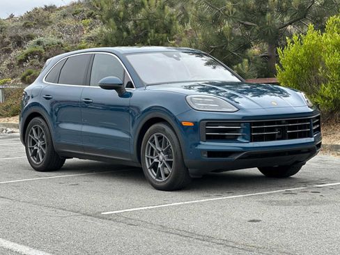 Certified 2024 Porsche Cayenne image 10