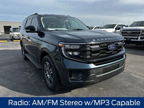 New 2026 Ford Expedition Active image 9