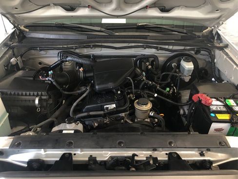 Used 2005 Toyota Tacoma 2WD Regular Cab image 10