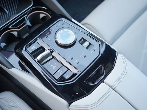 New 2026 BMW i5 eDrive40 w/ M Sport Package image 18